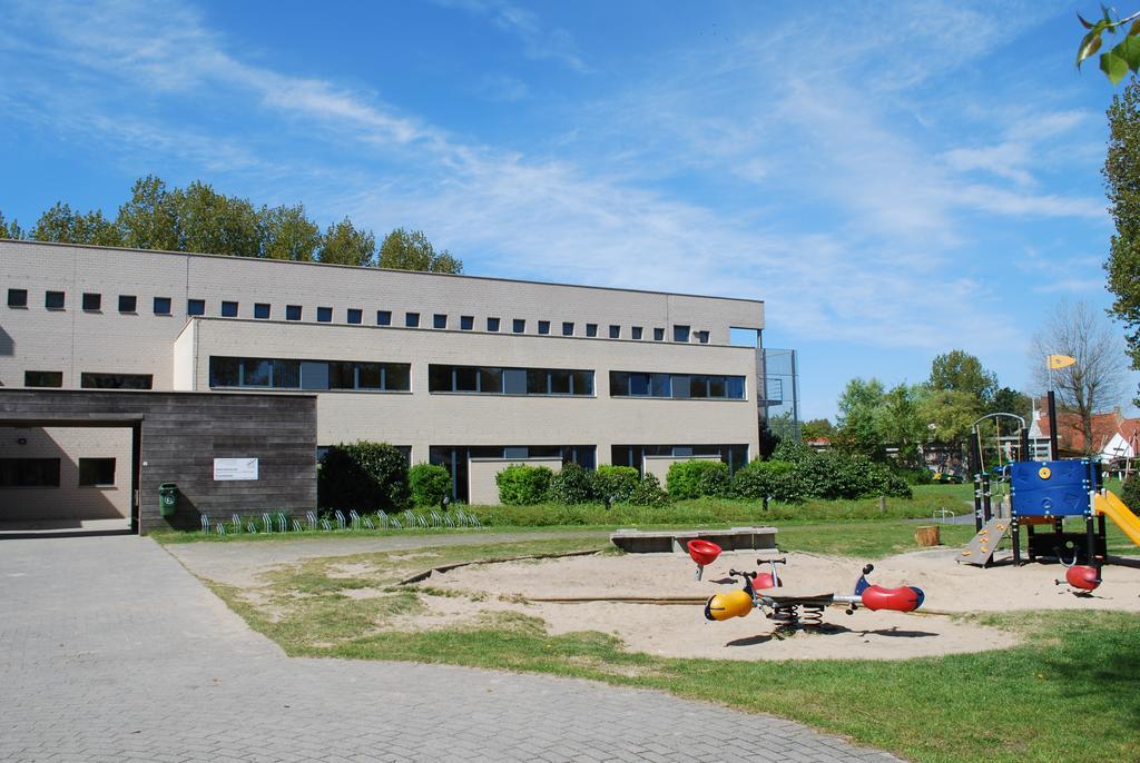 Jeugdherberg De Peerdevisser Oostduinkerke Kültér fotó